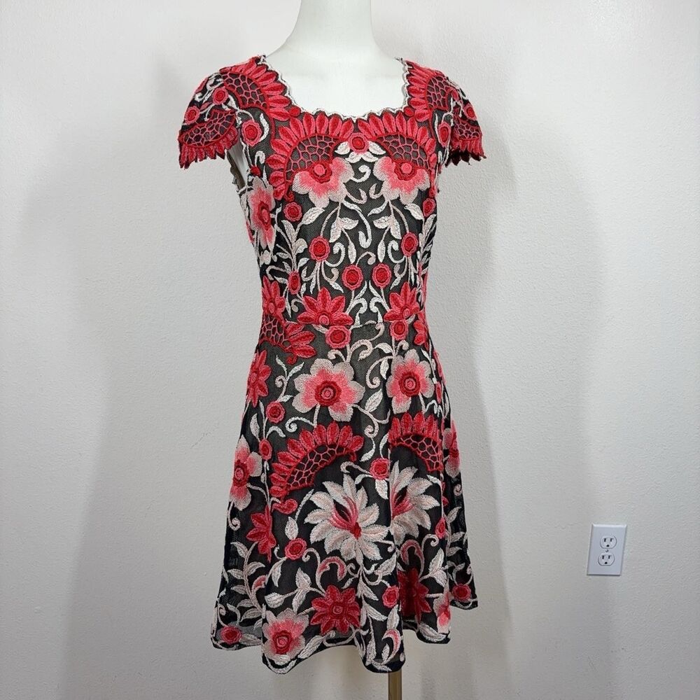 Yoana Baraschi Dress Womens 4 Crisantemo Floral Embroidered Lace Party Cocktail